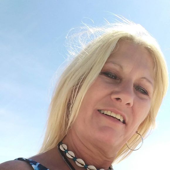 Meet your Posher, Donna - Picture 1 of 1